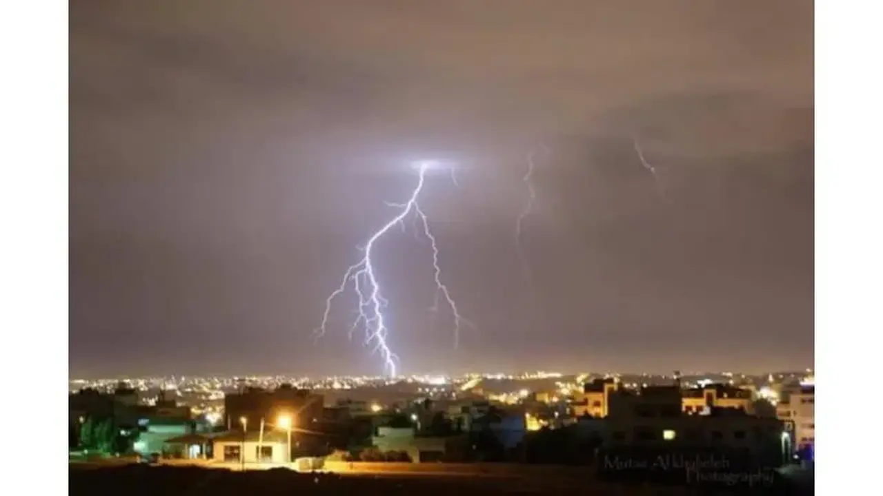 الأرصاد الجوية تتوقع ارتفاعاً تدريجياً بالحرارة يتبعه عدم استقرار وأمطار رعدية الأربعاء